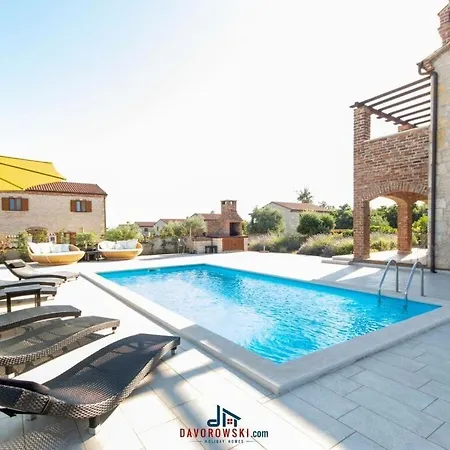 Hotel Amelie Comfortable Holiday