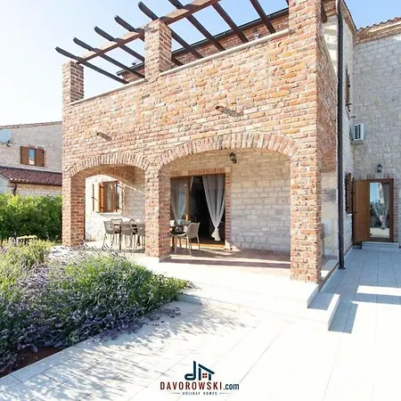 Amelie Comfortable Holiday Hotel 4*